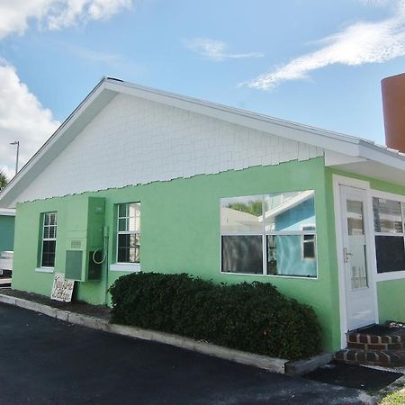 Key Lime Cottage Clearwater Beach Exterior photo